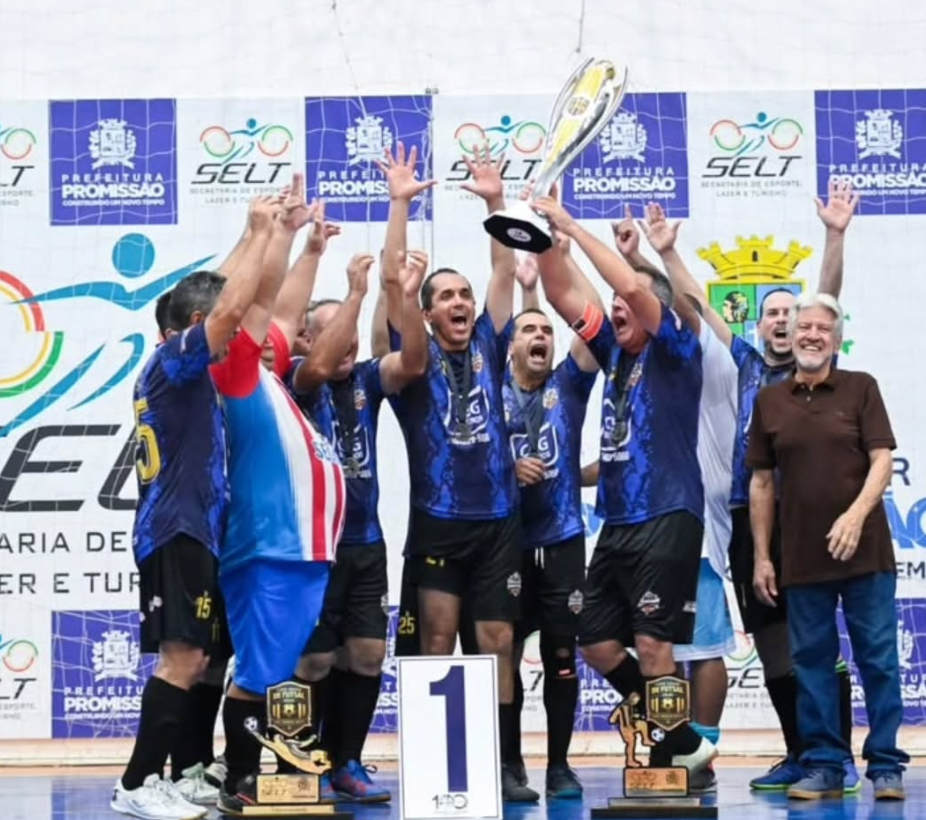 Amigos do Futebol vence campeonato 50+
